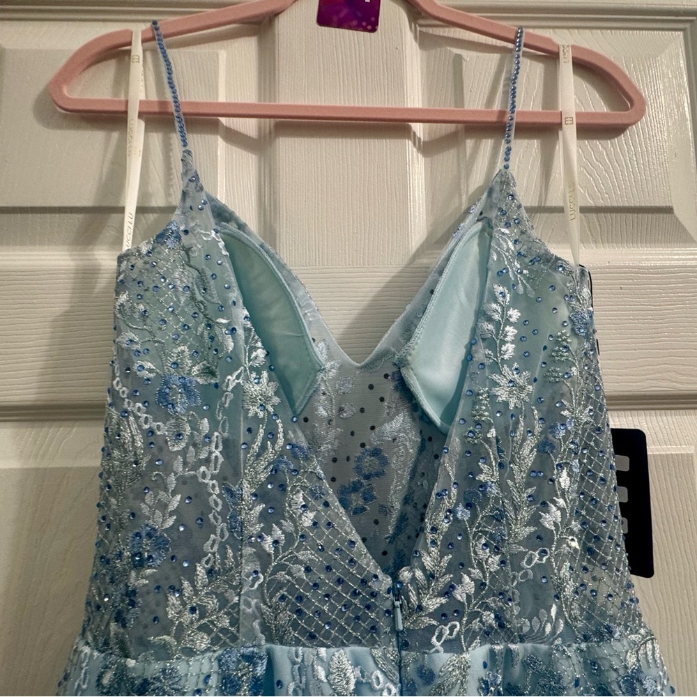 180 NWT Luccj Lu $473 Stunning Blue Lace Evening Gown Size 10 - Picture 8 of 10